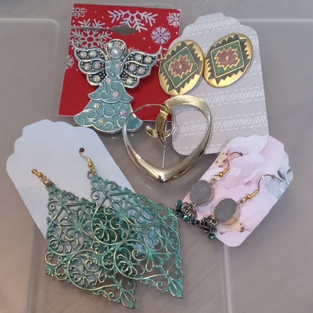 Earring & Brooch Bundle Of 5